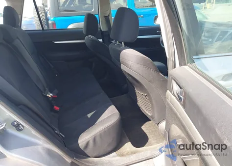 2013 Subaru Outback 2.5I z USA, uszkodzony, nr VIN 4S4BRBACXD3324818